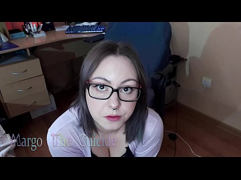 ❤️ Suíonn Cailín Sexy le Gloiní Dildo go domhain ar an gCeamara Gnéas  uainn ga.analpics.ru